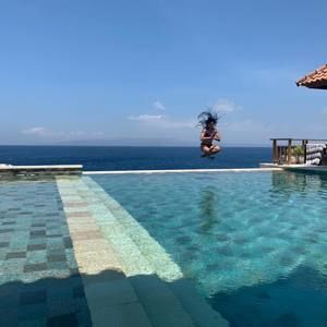 Meet your Posher, An